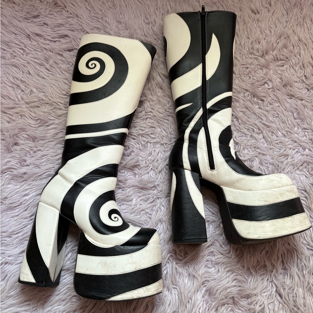 black and white halloween platforms